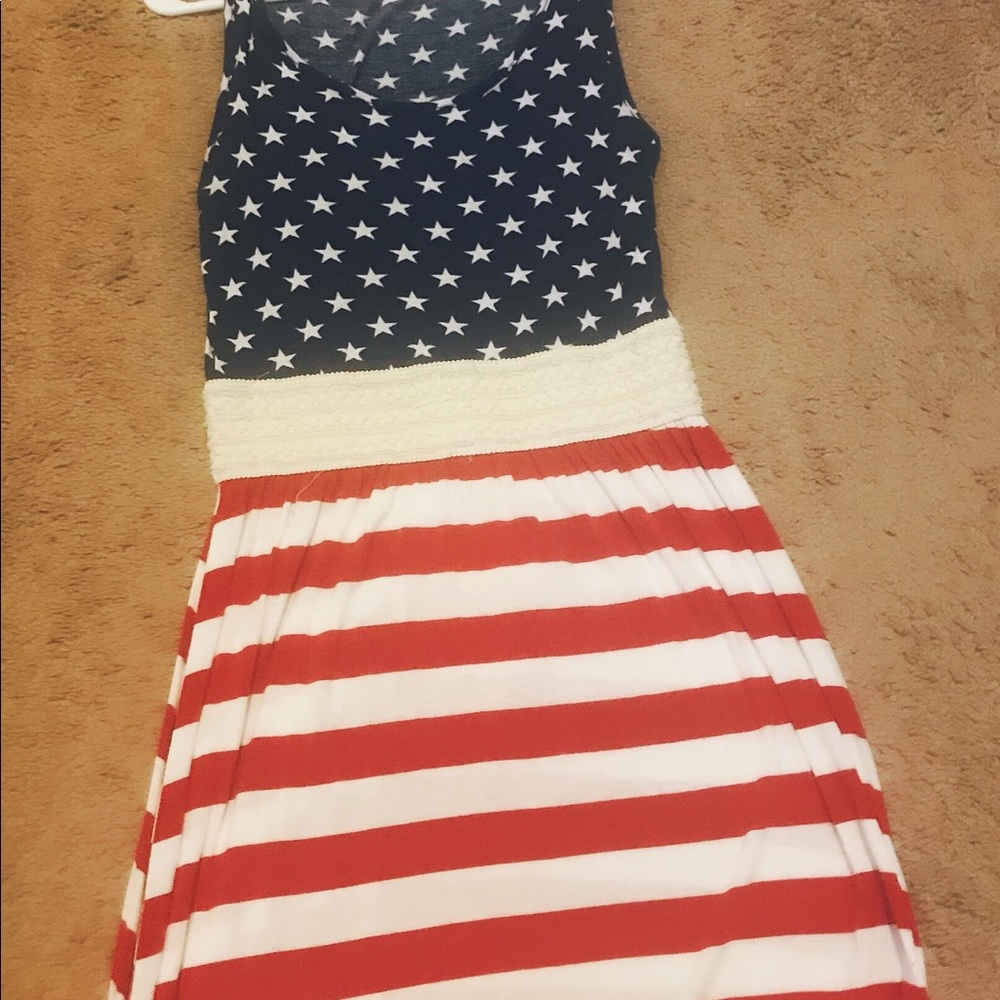 L modern vintage maxi dress worn once.